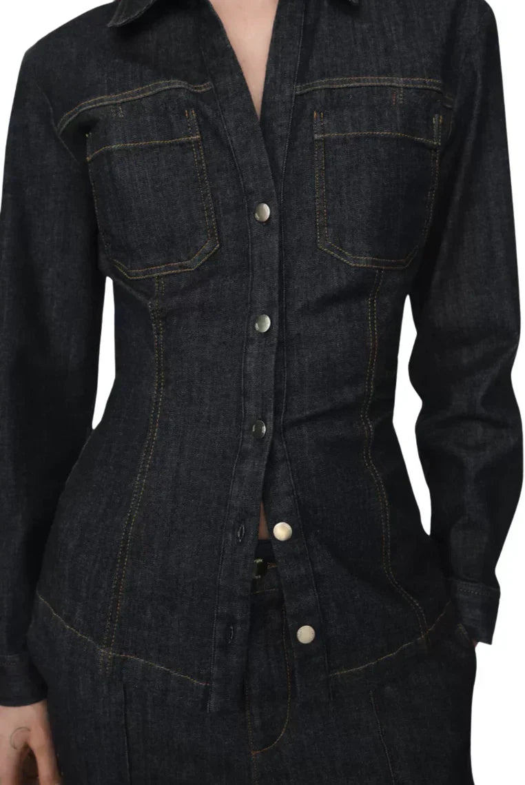 Bootcut-Hose mit tailliertem Hemd